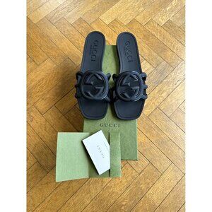 Gucci Women Sandals Slides Rubber .size 8